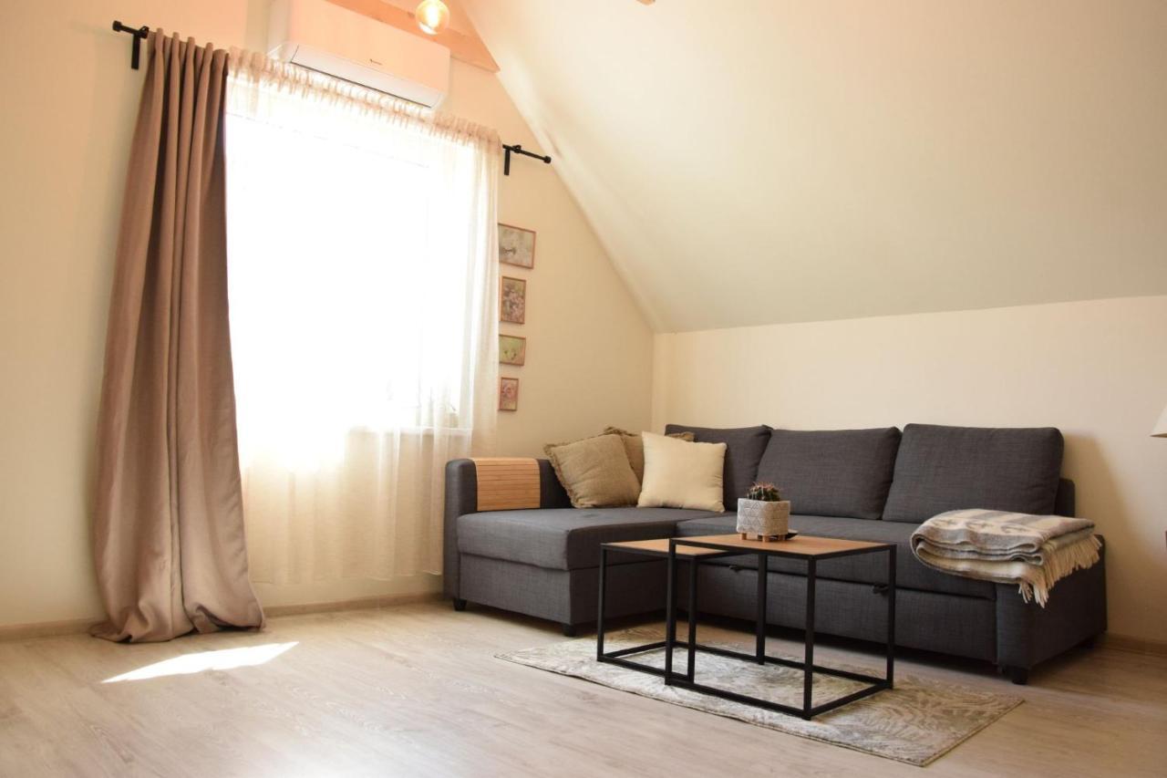 A&J Apartments Klaipėda Esterno foto